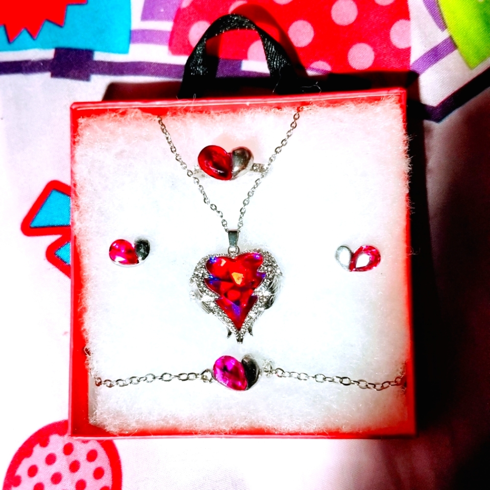 • Valentine's Day Special • Size: "11" Inch Necklace, "9" Inch Bracelet